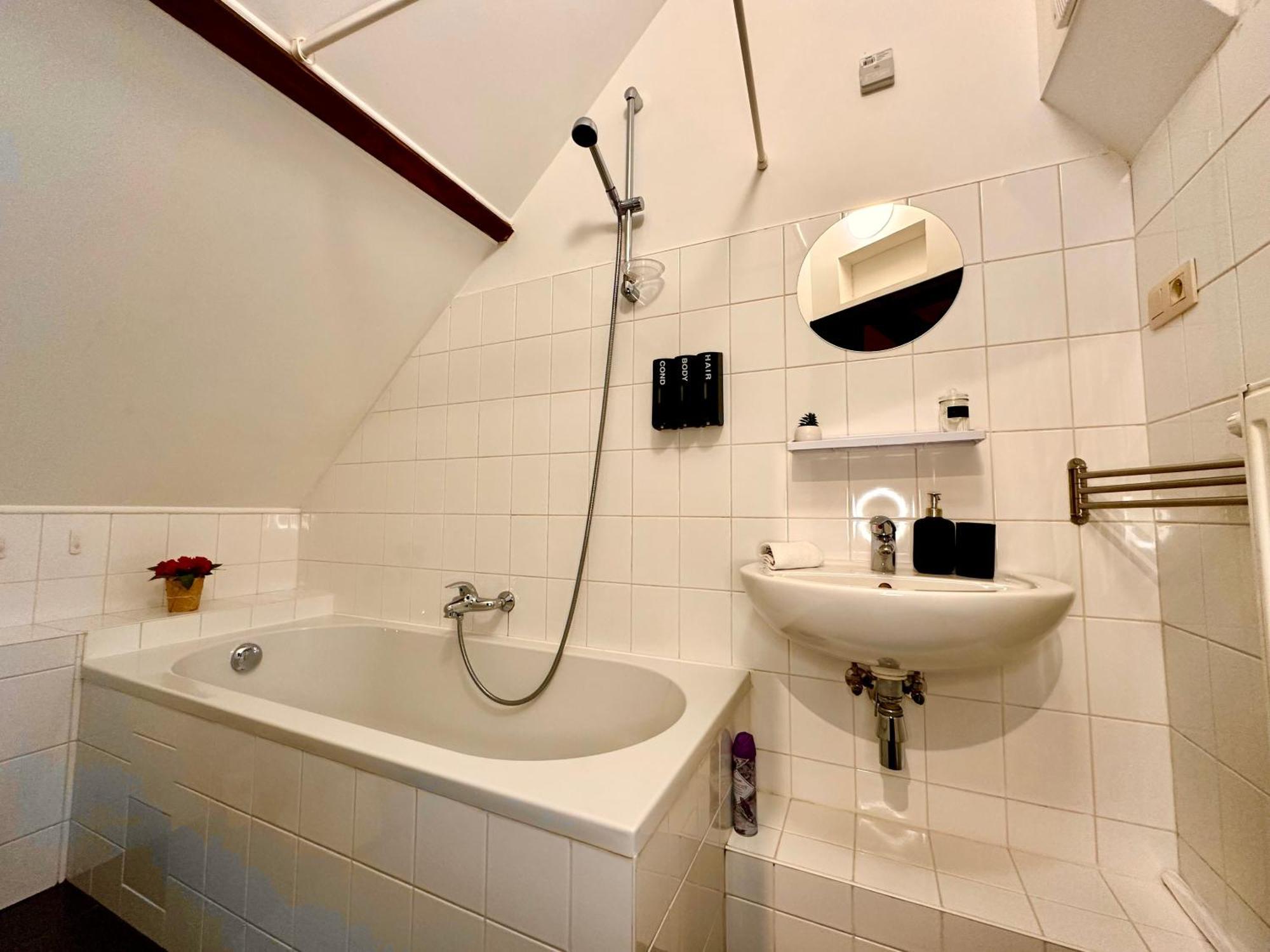 Luxury Suites Centrum By Rikas Hotels Antwerpen Exterior foto