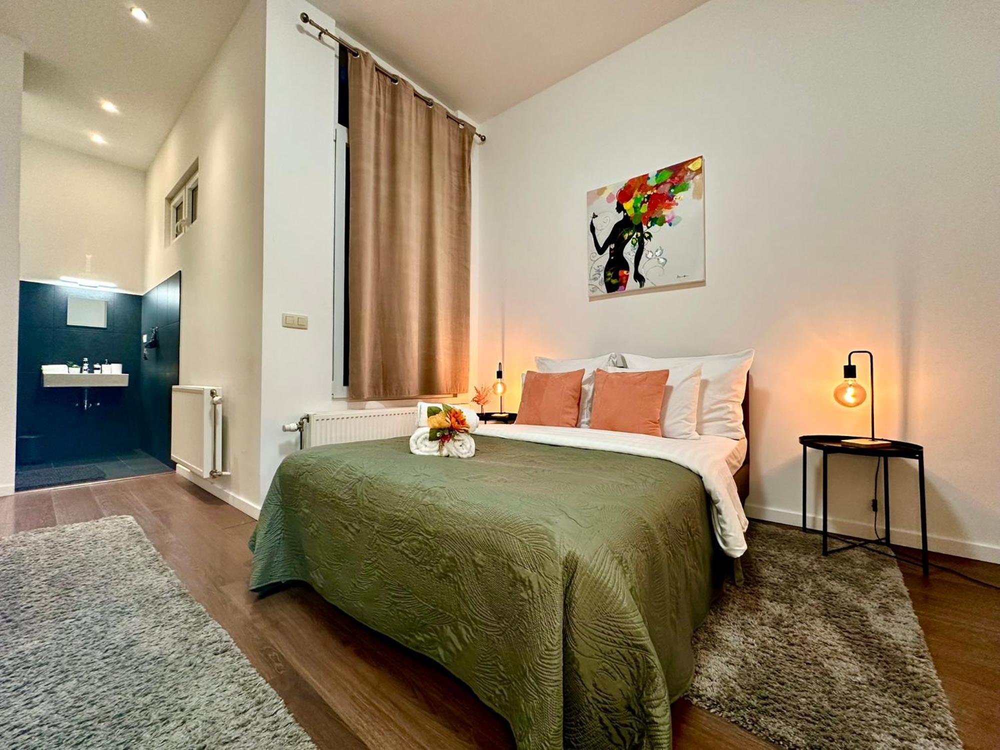 Luxury Suites Centrum By Rikas Hotels Antwerpen Exterior foto