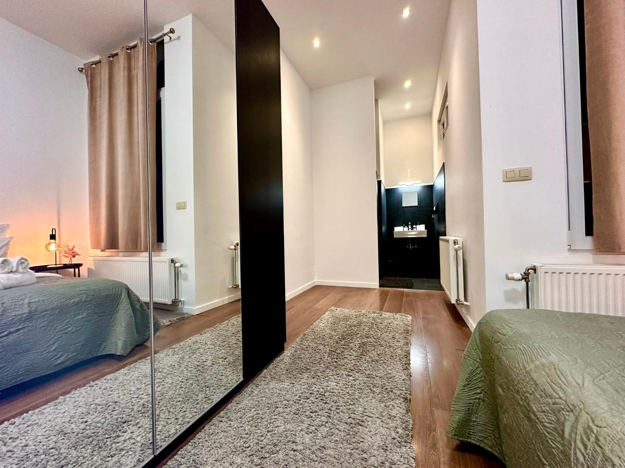 Luxury Suites Centrum By Rikas Hotels Antwerpen Exterior foto